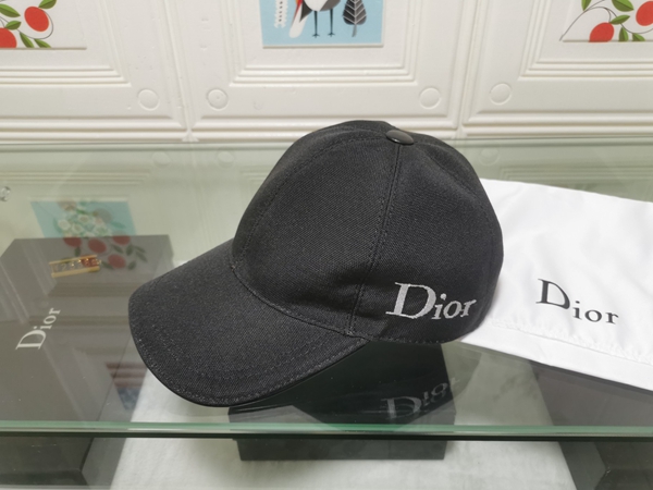 ブランド帽子正面デザイン